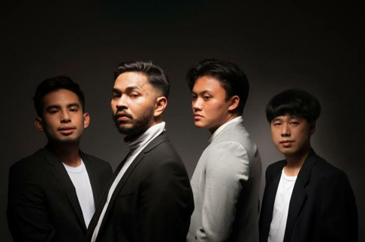 Single Terbaru L.Y.O.N "Delusi" Ajak Rizky Febian Untuk Halusinasi Bersama