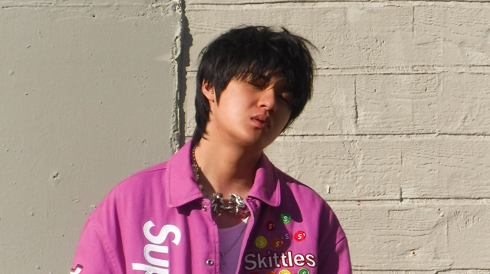 Warren Hue Merilis Single Terbarunya "RODEO"