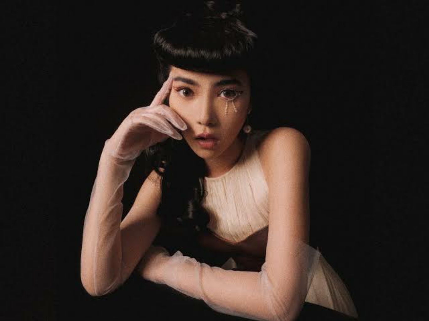 Single Eksplorasi Paling Gahar Dari Isyana Sarasvati, "Unlock The Key"