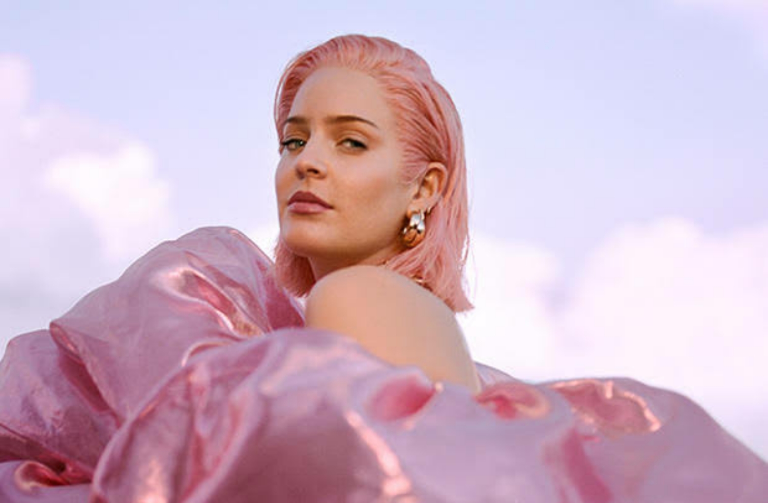 Nggak Cuma Dokumenter, Anne-Marie Juga Merilis Lagu Terbarunya, "Problems"