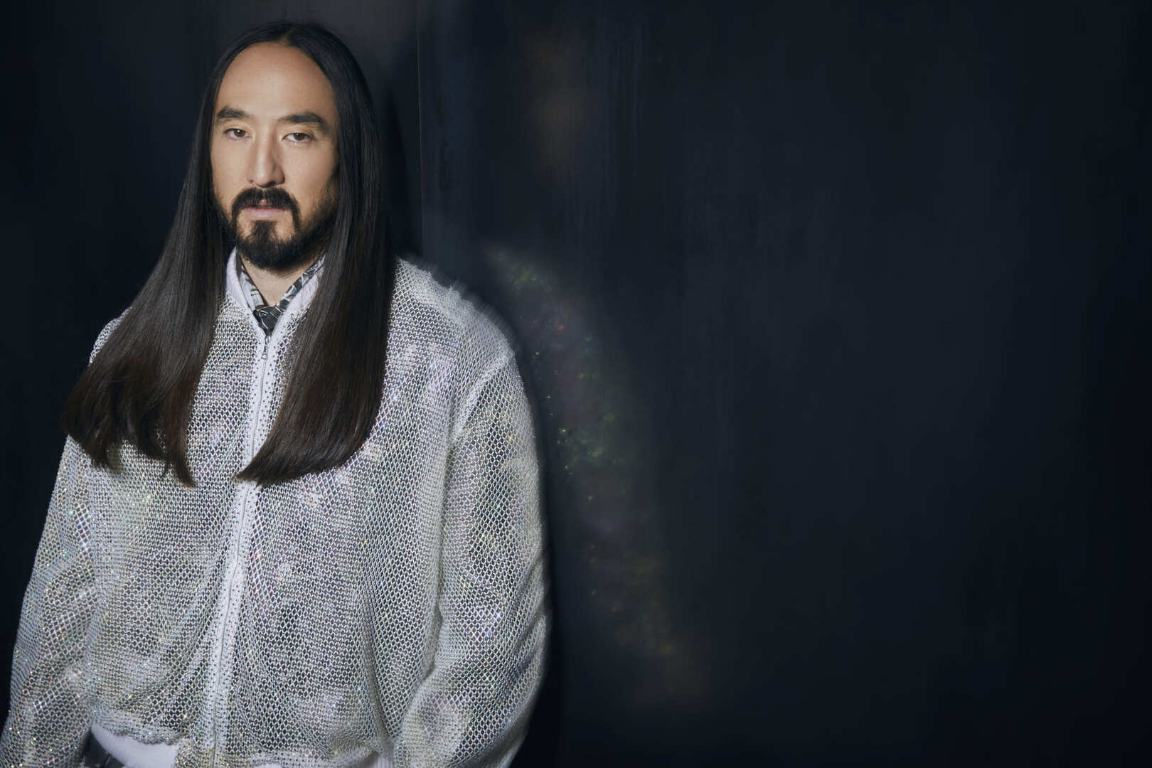 Gandeng Artis Fenomenal Meksiko, Steve Aoki Rilis Single Baru ‘Paranoia’ Bareng Danna Paola