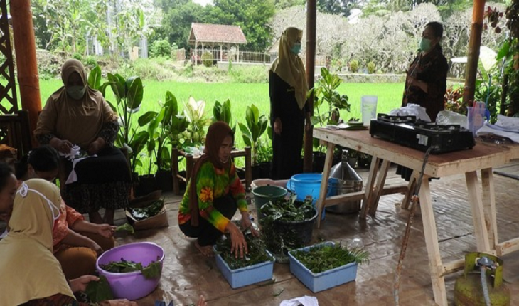 Batik Ecoprint: Skill Baru Warga Kampung Budaya Polowijen