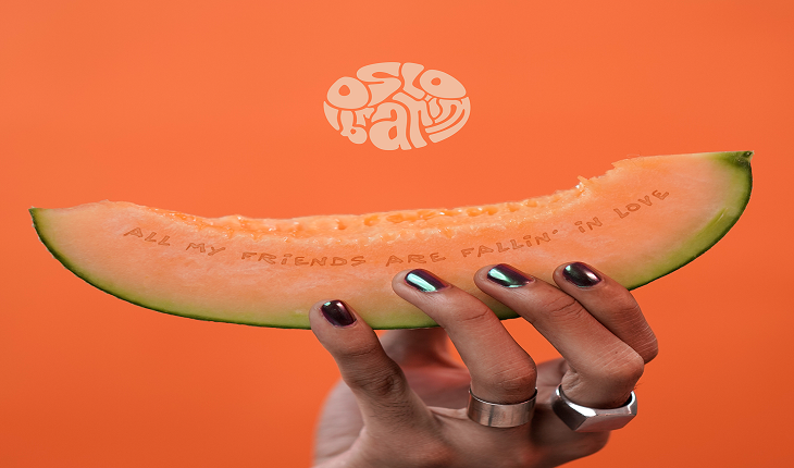 “All My Friends Are Fallin’ In Love” Single Terbaru dari Oslo Ibrahim