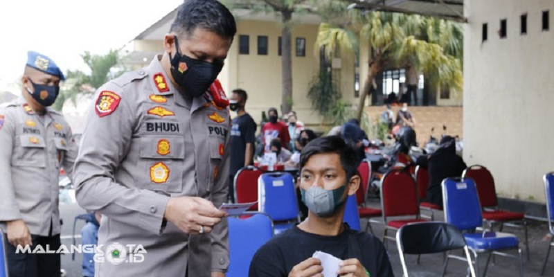 Polresta Malang Gelar Vaksinasi Merdeka Semeru