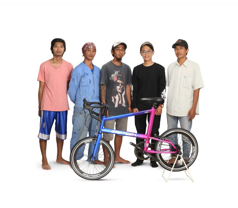 Grotesk: Sepeda Kolaborasi untuk Hadapi Pandemi