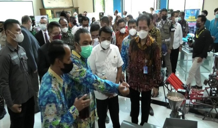 Inovasi untuk Masyarakat, PLTS ITN Sudah Resmi