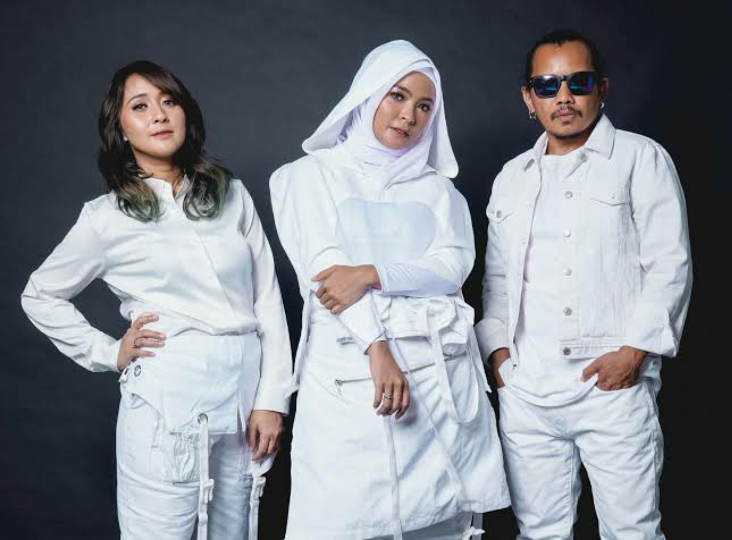 Album Baru Kotak "Identitas" Akhirnya Rilis!